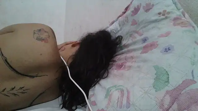 Chat soba uživo modela girl_tits