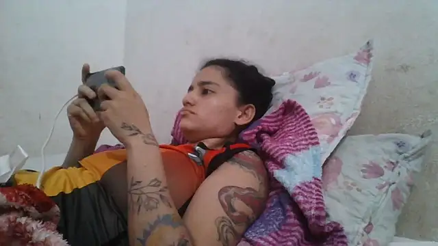 חדר צ'אט בשידור חי של girl_tits