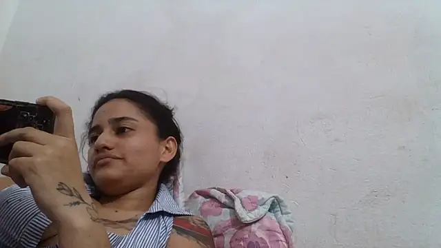girl_tits Adlı Modelin Canlı Sohbet Odası