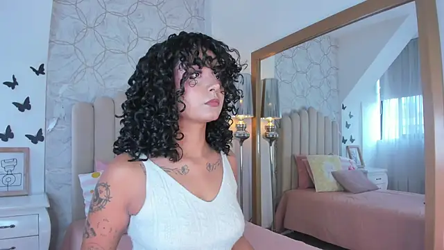 Chat soba uživo modela Emma_Torres__