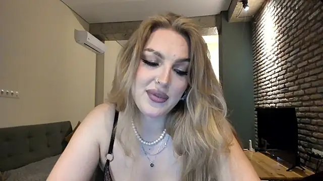 غرفة دردشة fifteenpoem المباشرة