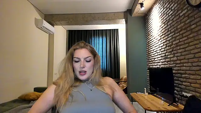 fifteenpoem's Live Chat Room