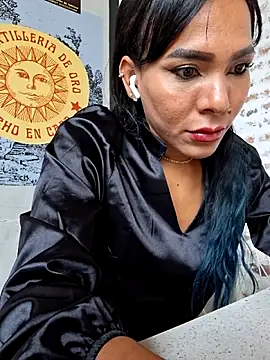 Doll_Loren Cameră chat live