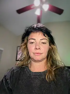 Živá chatovací místnost MarlaFknSinger
