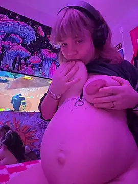 Cutiepiespanks élő chatszobája