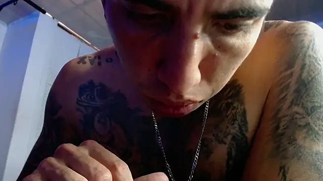 Adam_Hudsond Live Chatraum