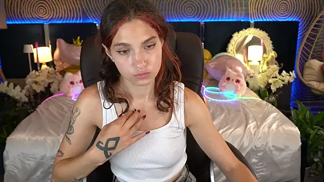 חדר צ'אט בשידור חי של BabyFlowerr