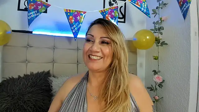 yayita_mature Live chatroom