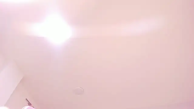agyness_bell  élő chatszobája