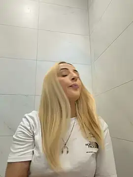 Chat soba uživo modela Strongqueen