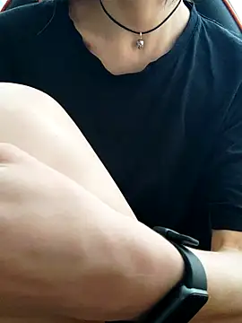Sala de chat en directo de Aashikalaa