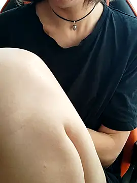 Živá chatovací místnost Aashikalaa