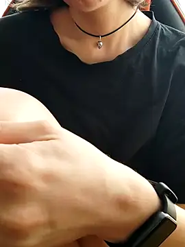Aashikalaa 실시간 채팅방