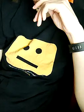 Živá chatovací místnost Aashikalaa