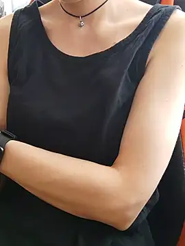 Živá chatovací místnost Aashikalaa