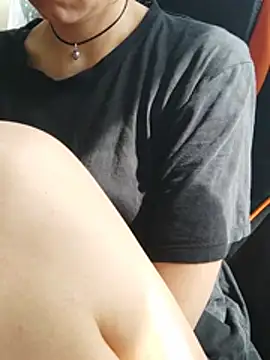 Chat ao vivo de Aashikalaa