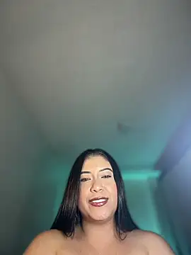 Chat soba uživo modela cami_ortiz__