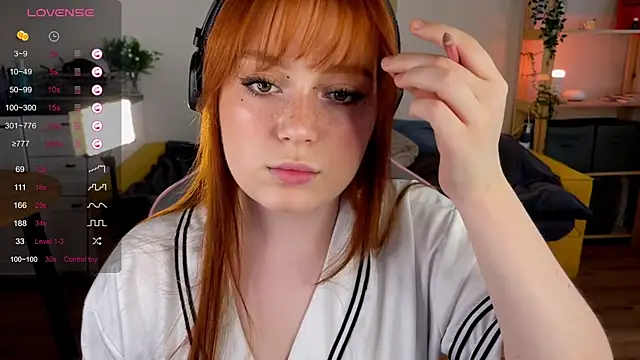חדר צ'אט בשידור חי של Sofy_Benson