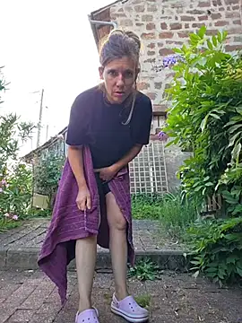 Chat soba uživo modela Lina_lou4