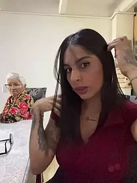 غرفة دردشة charlotte_stevenss_ المباشرة