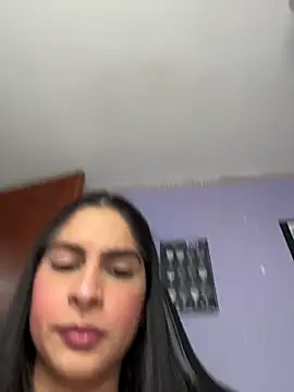 غرفة دردشة charlotte_stevenss_ المباشرة