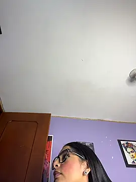 charlotte_stevenss_ 실시간 채팅방