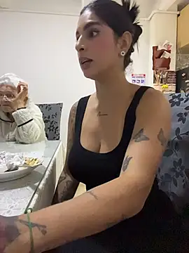 charlotte_stevenss_ 실시간 채팅방