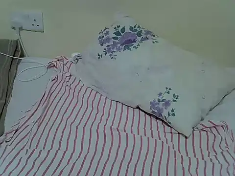 Twerl Adlı Modelin Canlı Sohbet Odası