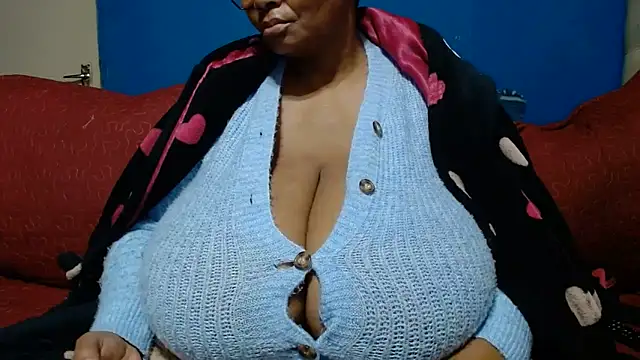CUTEFIRMMELONSS' Live Chat Room