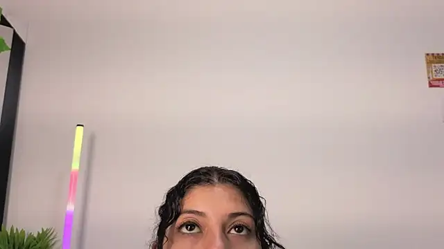 Iam_Issaa – Naživo XXX chat