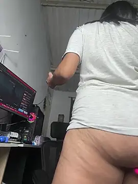 Lucia-Candy Live chatroom