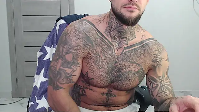 maxi_foxxx Секс шоу на живо пред камера