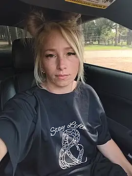 Živá chatovací místnost POPPY_XO