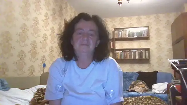 GypsiQueen2's Live Chat Room