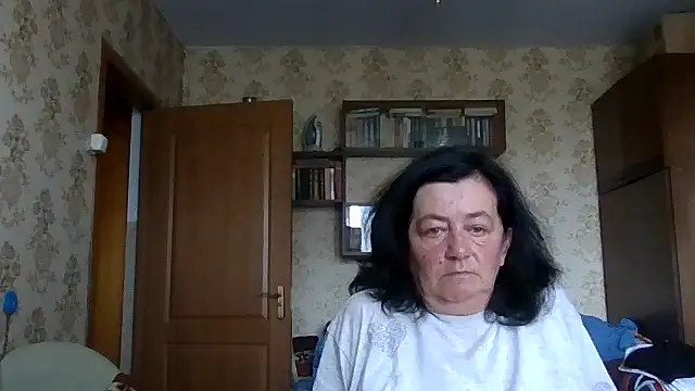 GypsiQueen2's Live Chat Room