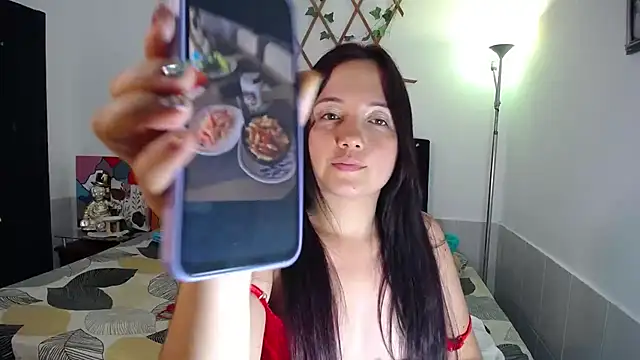 غرفة دردشة naughty_girl_4u المباشرة