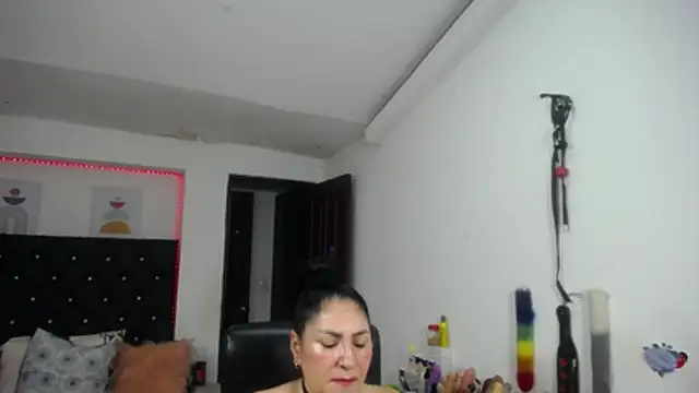 Živá chatovací místnost mature_bigboobs10
