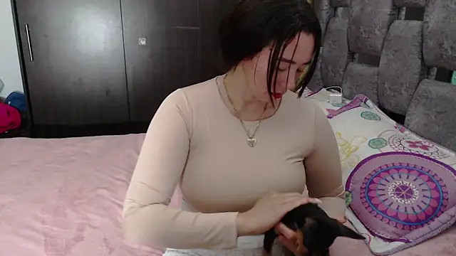 חדר צ'אט בשידור חי של sara_hott_1