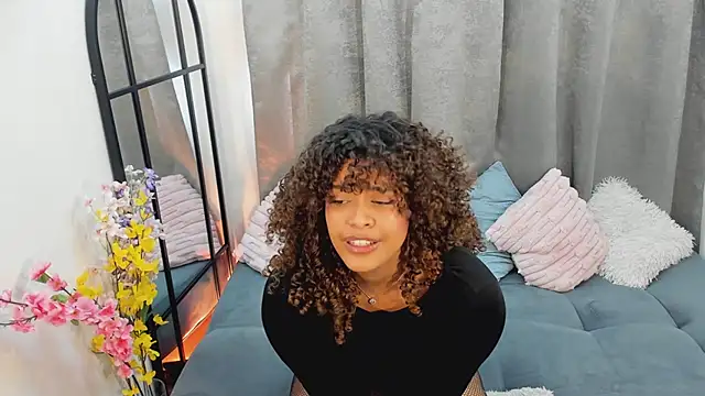 חדר צ'אט בשידור חי של Amelia_bss