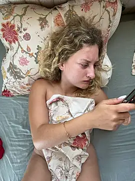 MileySummer: онлайн-чат
