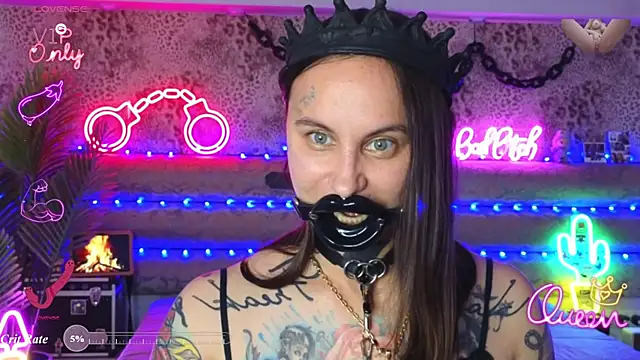 Cool_Freak_'s Live Chat Room