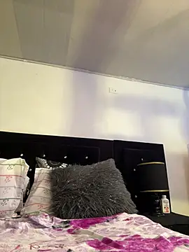 saaalome_1 Adlı Modelin Canlı Sohbet Odası