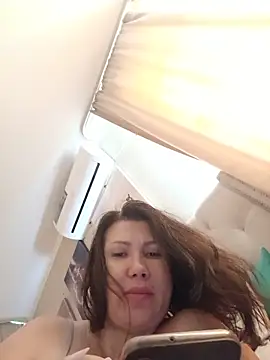 ROXOLANAA_SEXY – Naživo chatovacia miestnosť