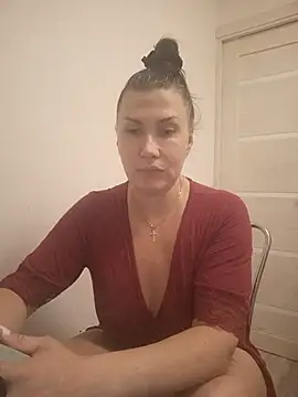 חדר צ'אט בשידור חי של ROXOLANAA_SEXY