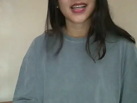 _smiling4u_ Adlı Modelin Canlı Sohbet Odası
