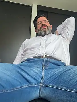 Sala de chat en directo de Hairy_Dad86