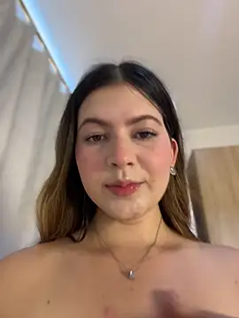غرفة دردشة naughty__angel  المباشرة