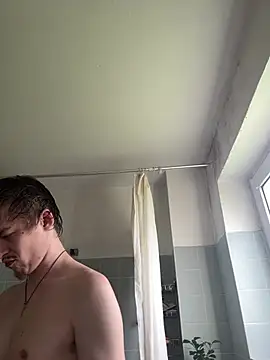 Toyjungee Adlı Modelin Canlı Sohbet Odası