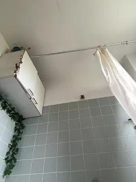 Živá chatovací místnost Toyjungee