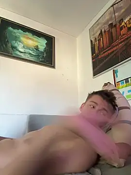 Toyjungee Adlı Modelin Canlı Sohbet Odası